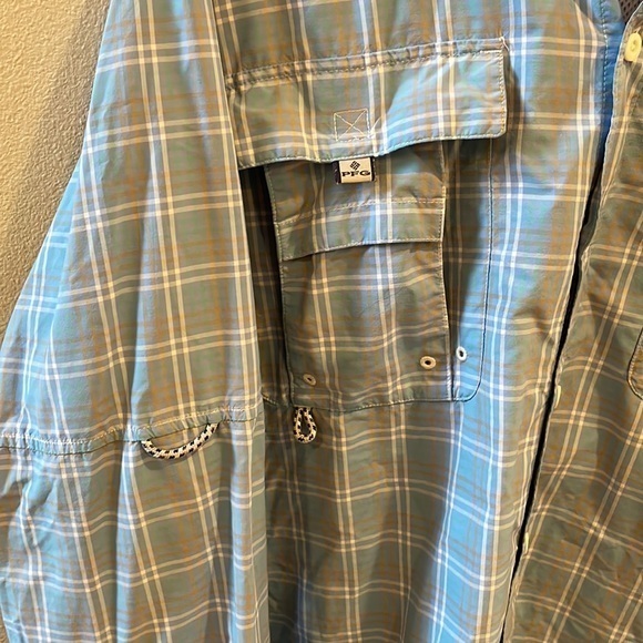 Columbia Super Bahama PFG Omni-Shade Men’s Button Down Shirt w/ Mesh & Back Vent - Picture 4 of 14